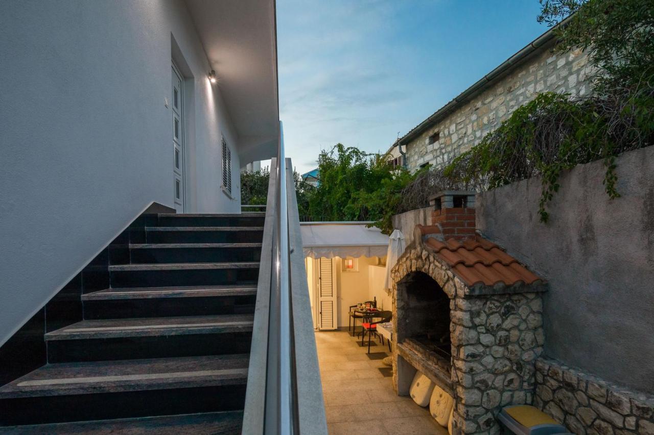 Apartments By The Sea Seget Vranjica, Trogir - 978 Exterior photo