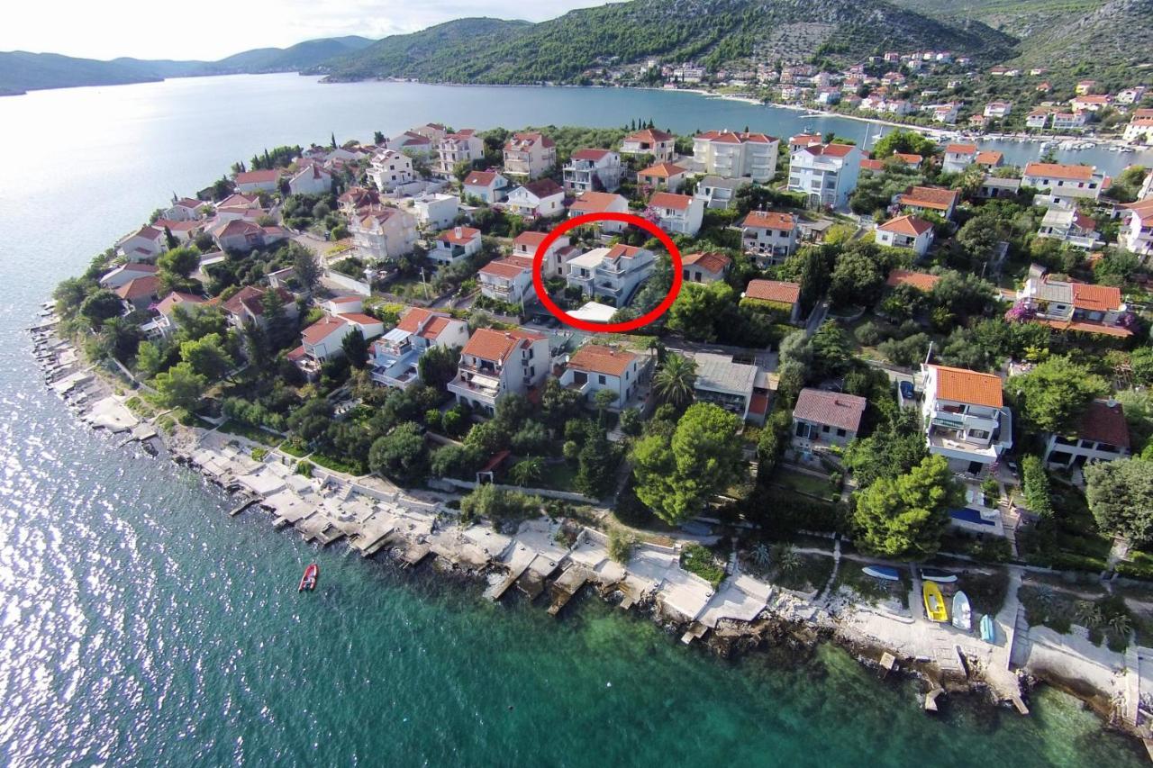 Apartments By The Sea Seget Vranjica, Trogir - 978 Exterior photo