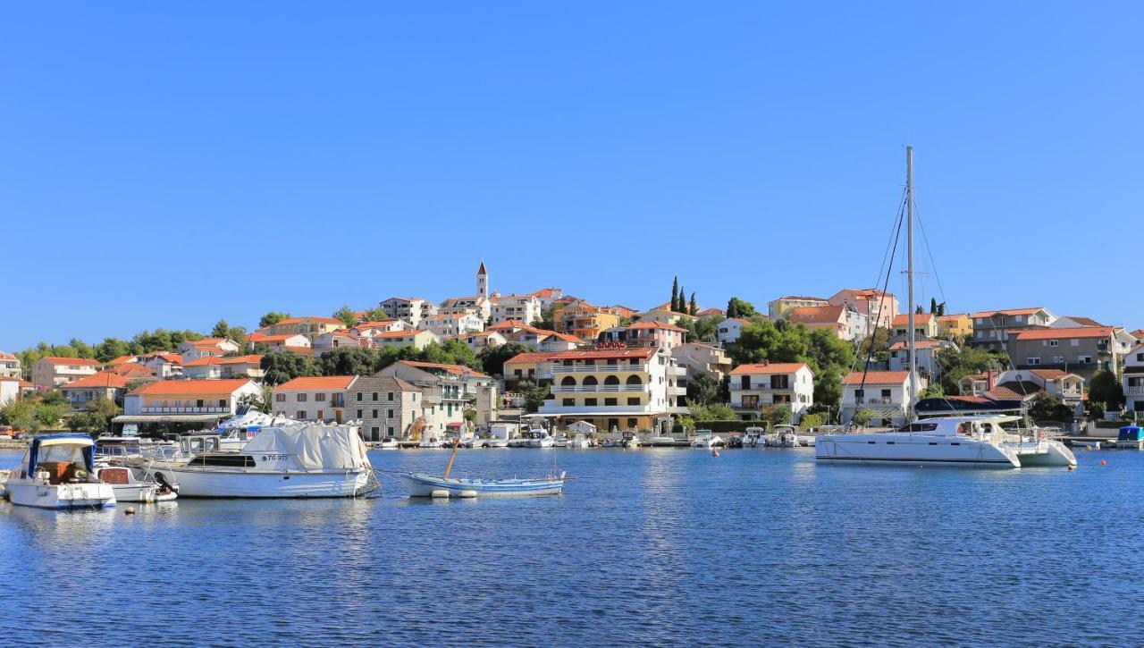 Apartments By The Sea Seget Vranjica, Trogir - 978 Exterior photo